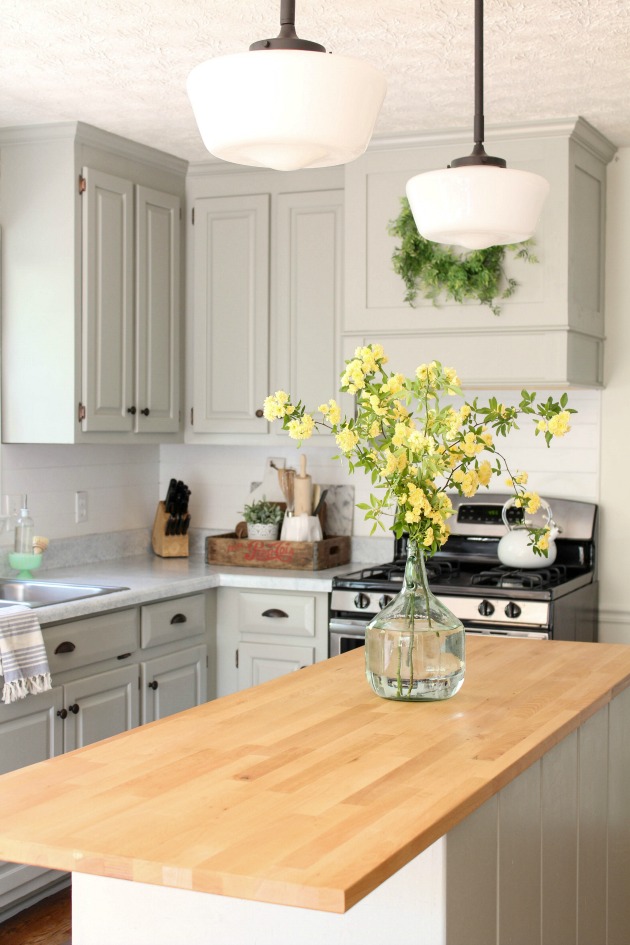 A colonial kitchen makeover