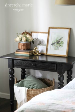 3 Simple Nightstand Styling Tips + Free Vintage Prints