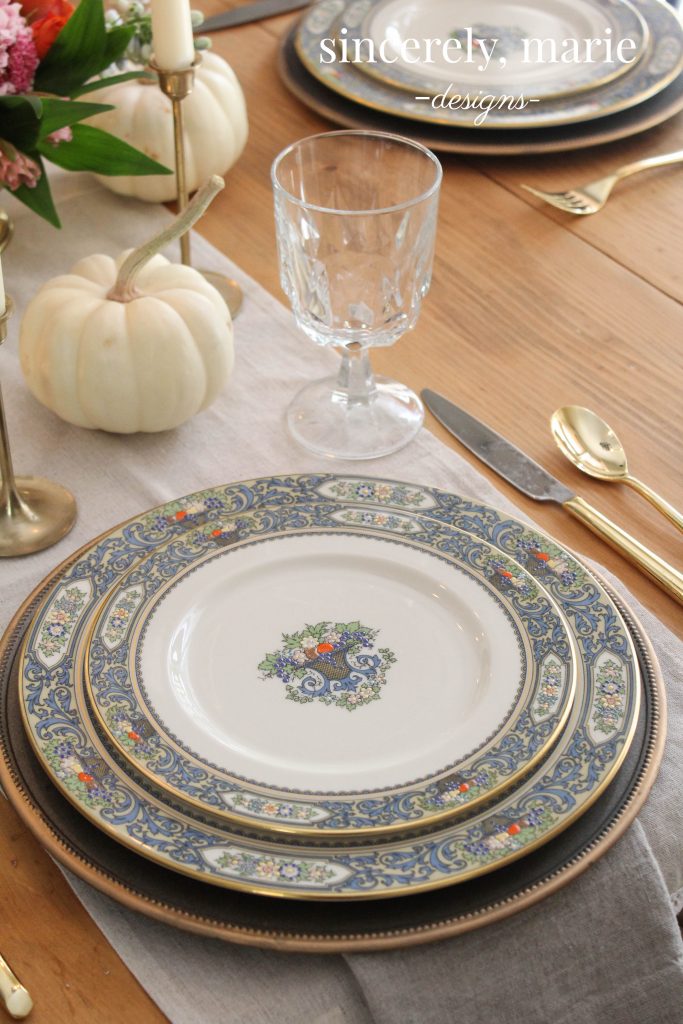 An Intimate and Timeless Thanksgiving Tablescape