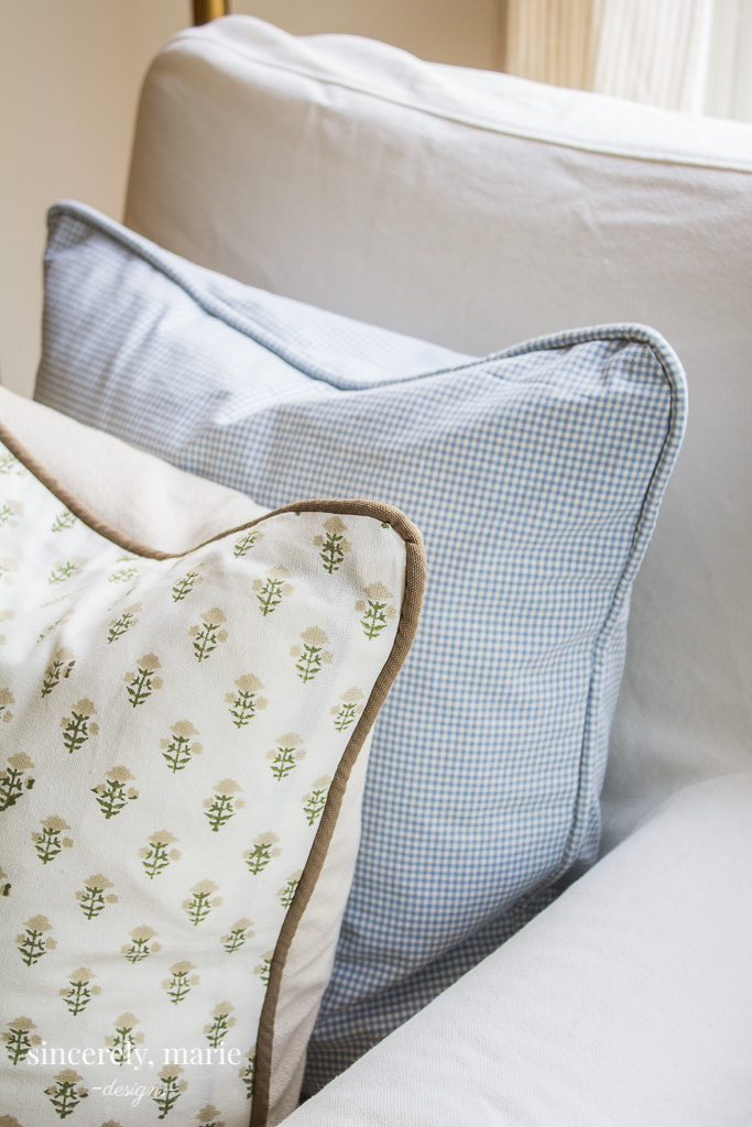 Quick and Easy Cushion Covers  DIY Pillow Covers by DIY Stitching