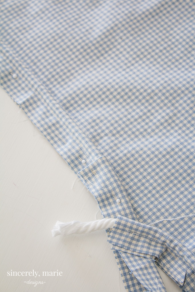 Simple Envelope Pillow Cover with Piping Sincerely, Marie Designs