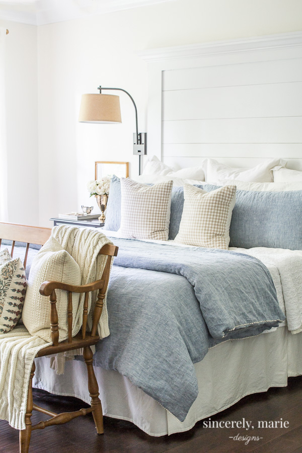 prioriteit Nadeel cement 3 Ways To Make a Pretty & Comfy Bed + Our New Linen Bedding - Sincerely,  Marie Designs