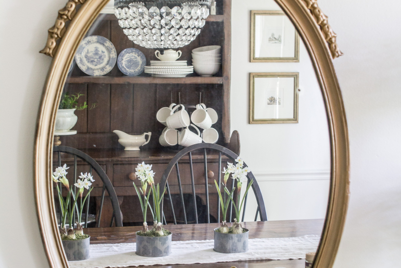 An Old Irish Hutch