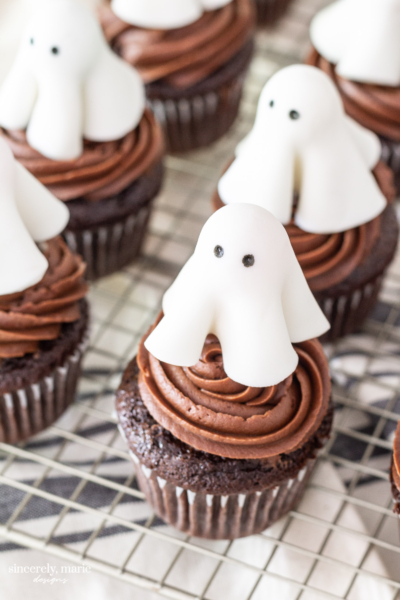 Classic Chocolate Cupcakes