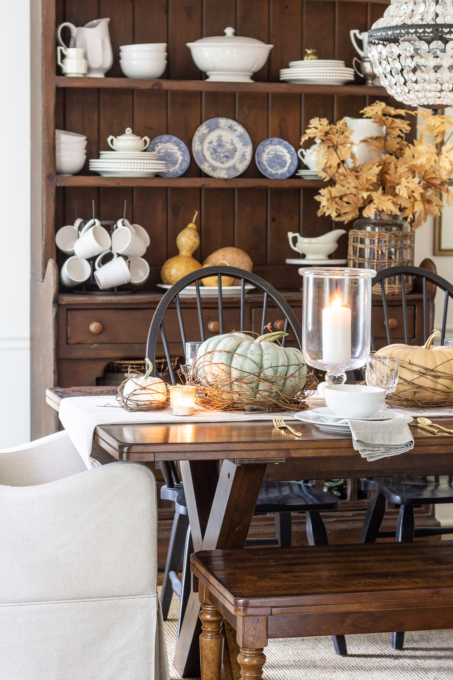 warm-traditional-fall-brunch-tablescape-1-22 - Sincerely, Marie Designs