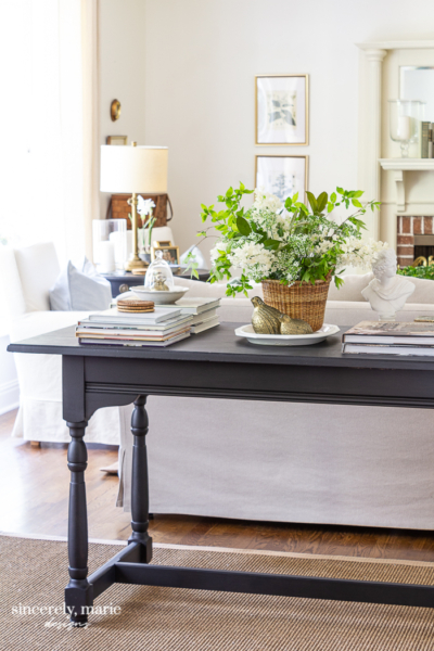 Traditional Spring Vignette