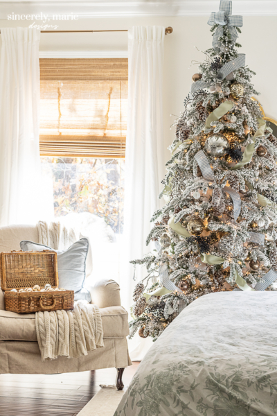 How To Decorate A Flocked Christmas Tree