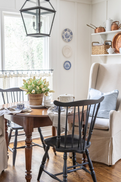 Easy Spring Table