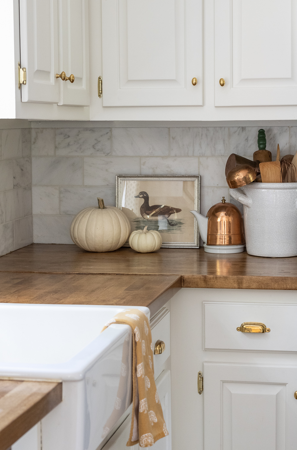 Fall Kitchen Decor Ideas - Clean and Scentsible