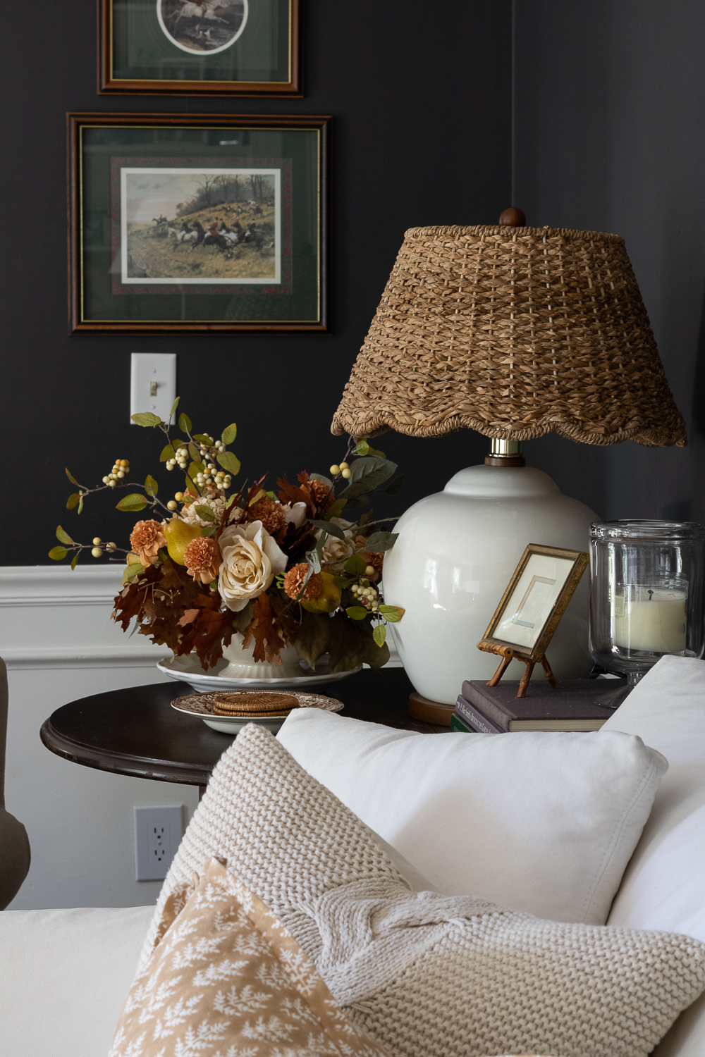 Dark Hunter Green: Paint, Decor and Inspiration  Little House of Four -  Creating a beautiful home, one thrifty project at a time.